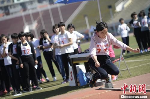 多地调整中考安排 这些科目免考满分！